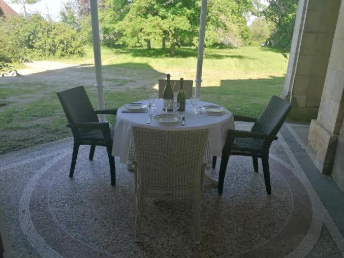 Chateau De Maucouvent Challuy Zewnętrze zdjęcie